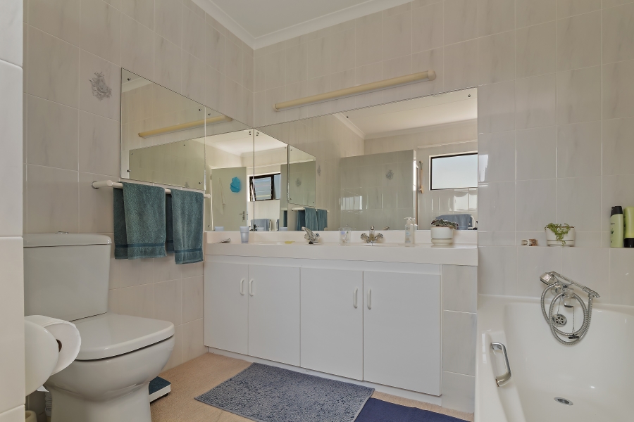 3 Bedroom Property for Sale in Rexford Western Cape